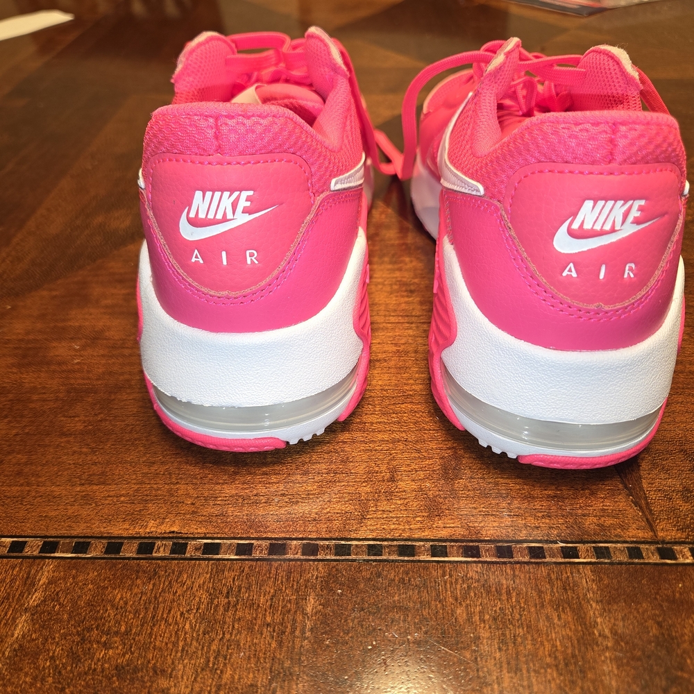 Nike Air Max Fuchsia and White Sneakers - Picture 9 of 11